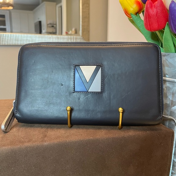 2007 Deep navy Louis Vuitton zip around wallet/organizer - Picture 1 of 15